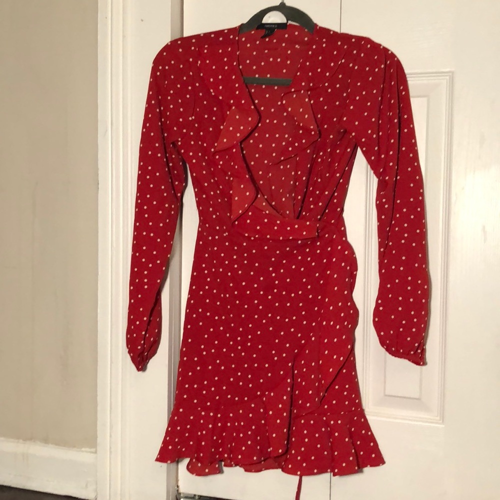 Adorable Polka Dot Wrap Dress❤️🤍